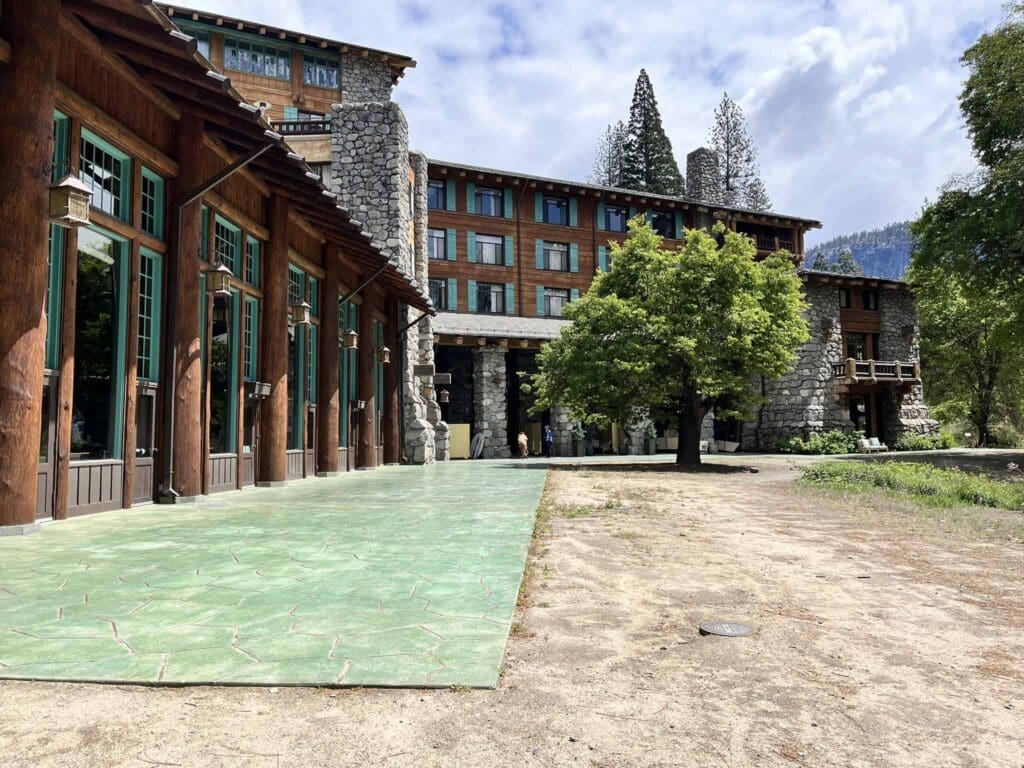 Back patio at the Awhwahnee used for outdoor wedding receptions